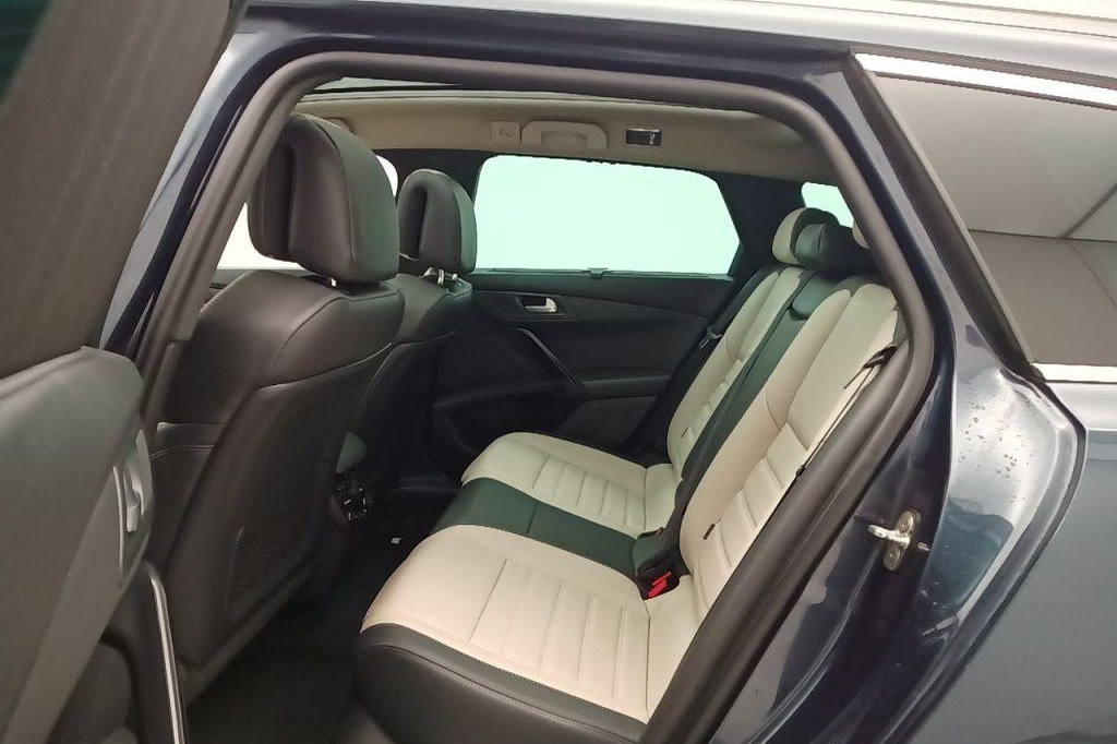 Peugeot 508 SW 2017 фото 5