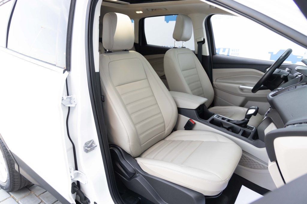 Ford Escape SEL 2019 photo 29