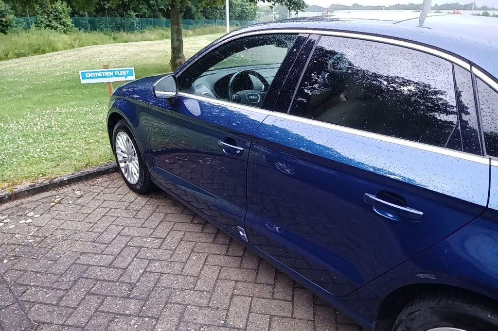 Audi A3 2016 фото 17