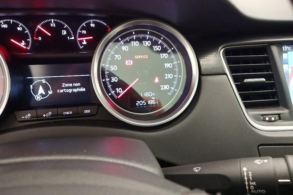 Peugeot 508 SW 2017 фото 13