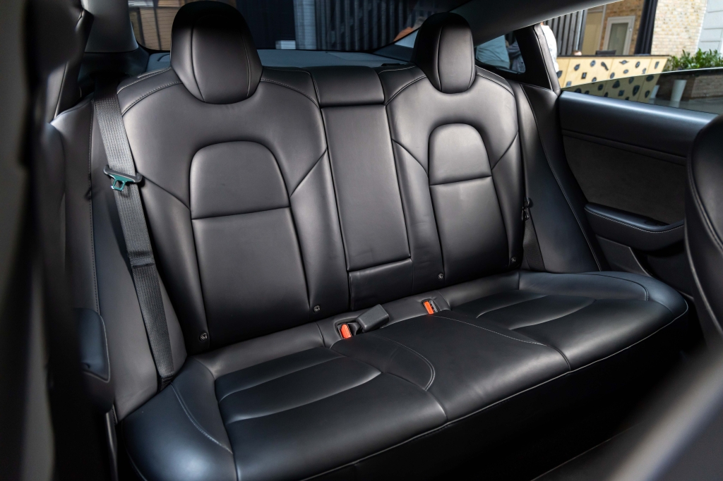 Tesla Model 3 Standard Range Plus 2021 фото 36