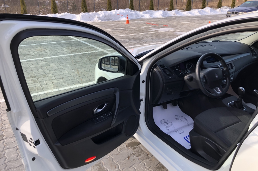 Renault Laguna фото 33