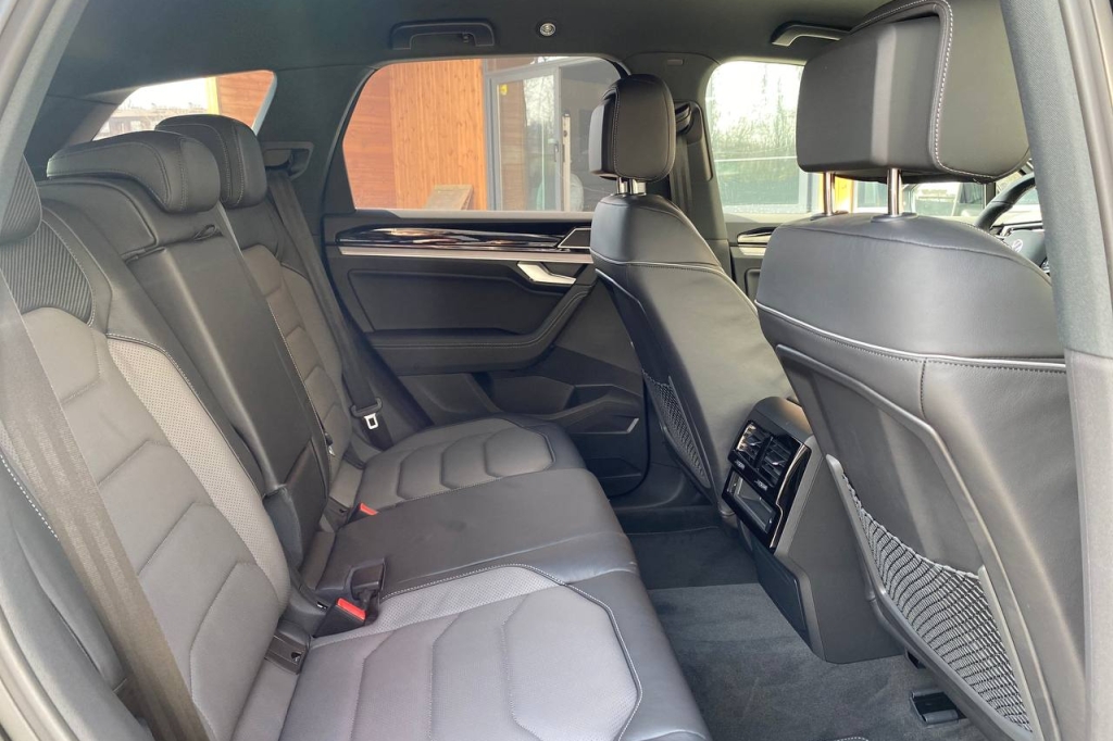 Volkswagen Touareg PLATINUM 2022 фото 14