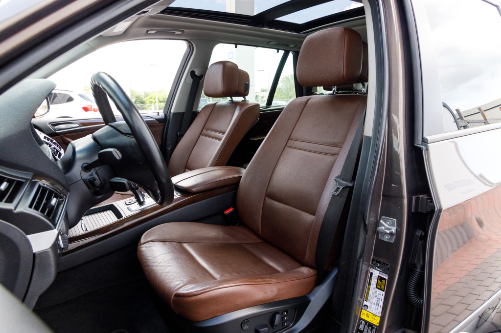 BMW X5 xDrive 35і 2011 фото 10