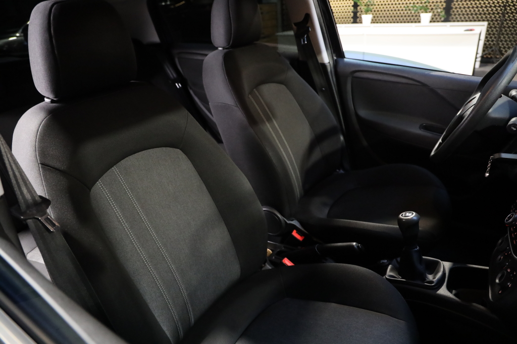 Fiat Punto 2017 фото 26