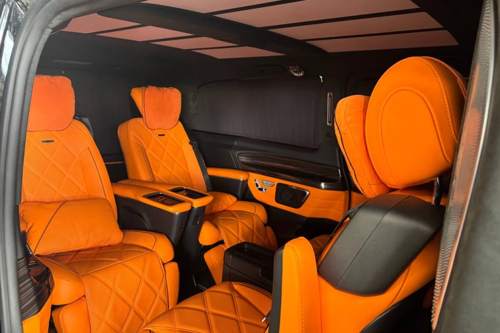 Mercedes-Benz V-Class 2023 photo 8