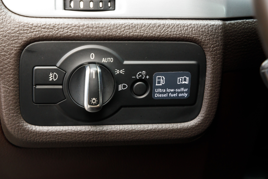 Volkswagen Touareg 2012 photo 9