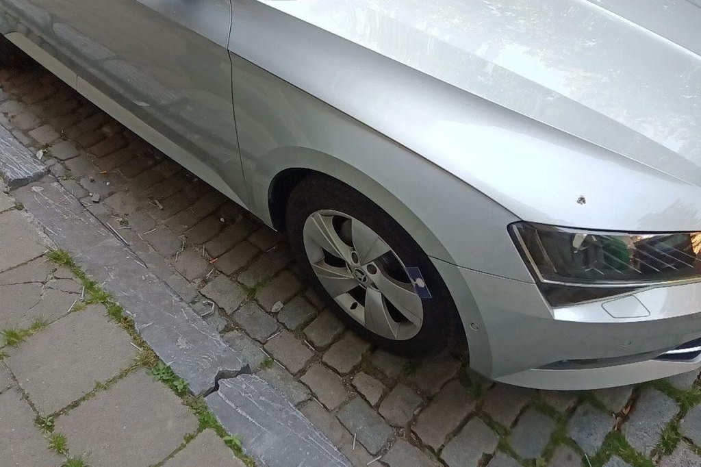 Skoda Superb Combi 2017 фото 21