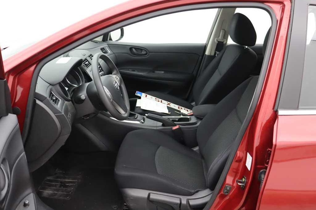 Nissan Pulsar 2017 photo 1