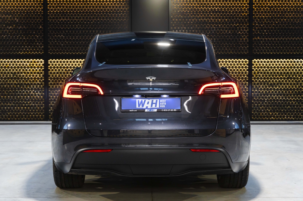Tesla Model Y Long Range 2024 фото 11