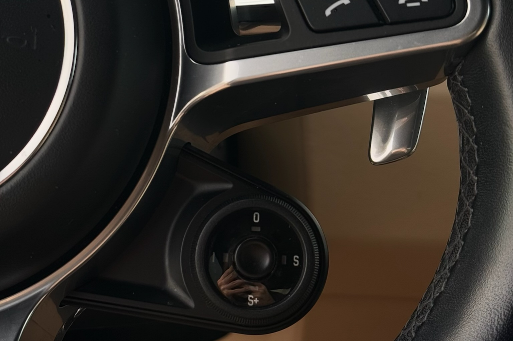 Porsche Cayenne 2019 фото 8