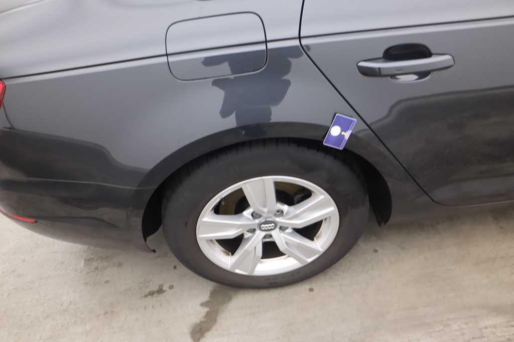 Audi A4 2016 фото 8