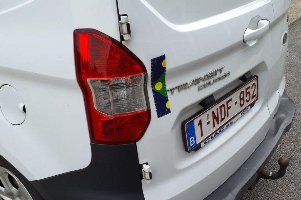 Ford Transit Courier 2016 photo 35