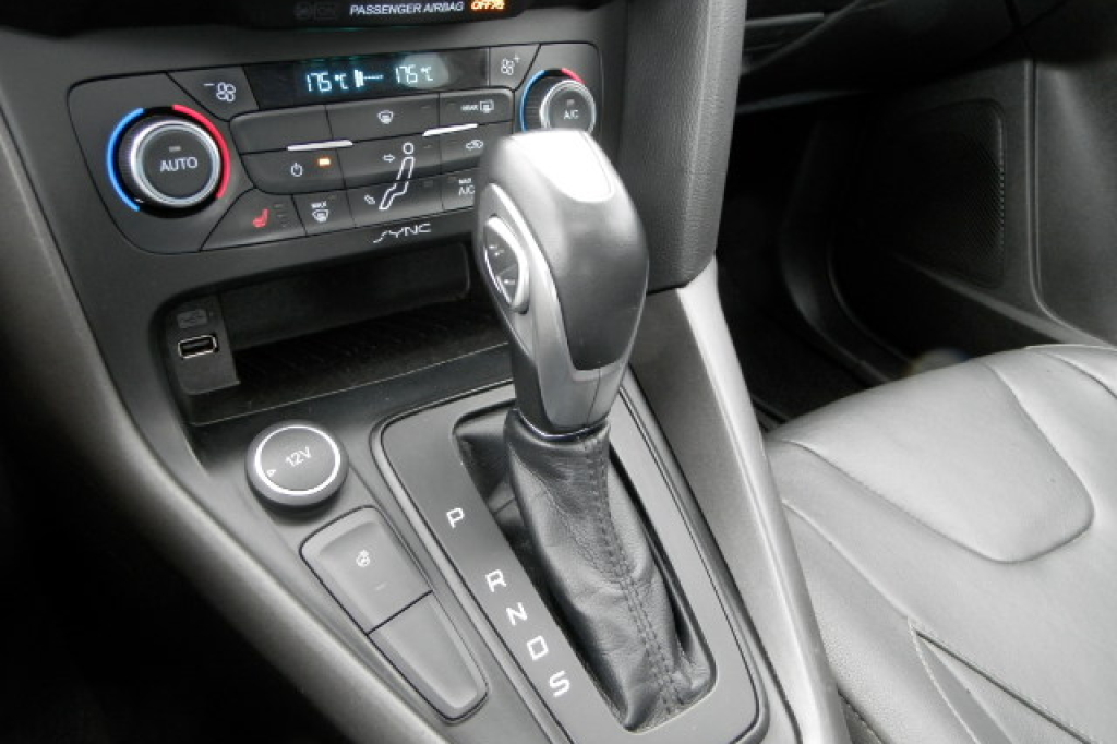 Ford Focus SE 2015 photo 12