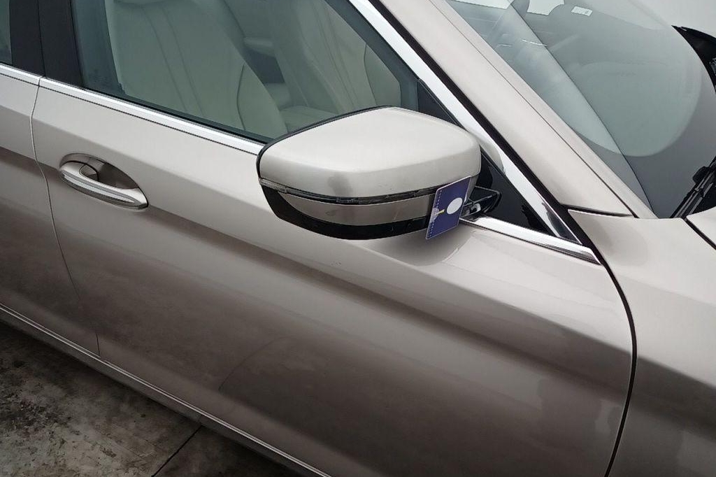 BMW 5 Series 2017 фото 41