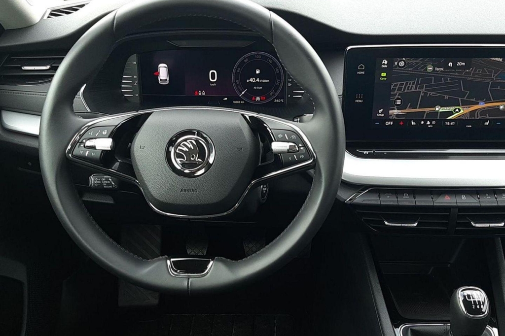 Skoda Octavia Combi 2020 фото 5