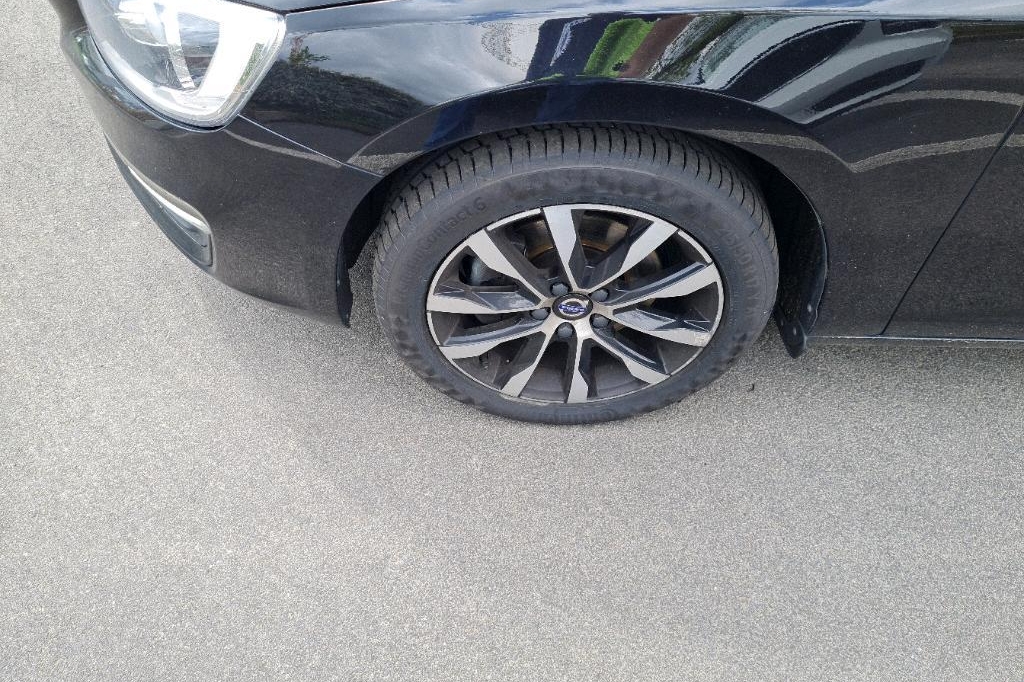 Volvo V60 2017 фото 18