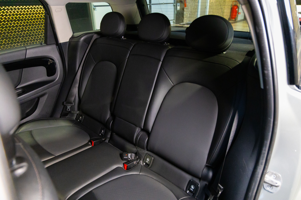 MINI Cooper Clubman 2021 фото 29