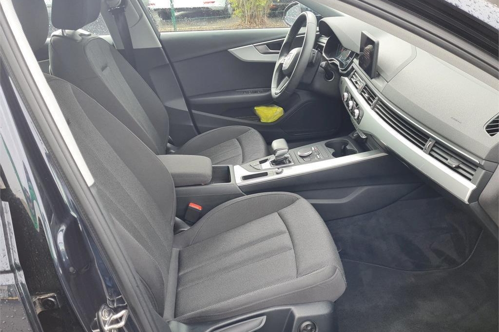 Audi A4 Avant 2018 photo 3