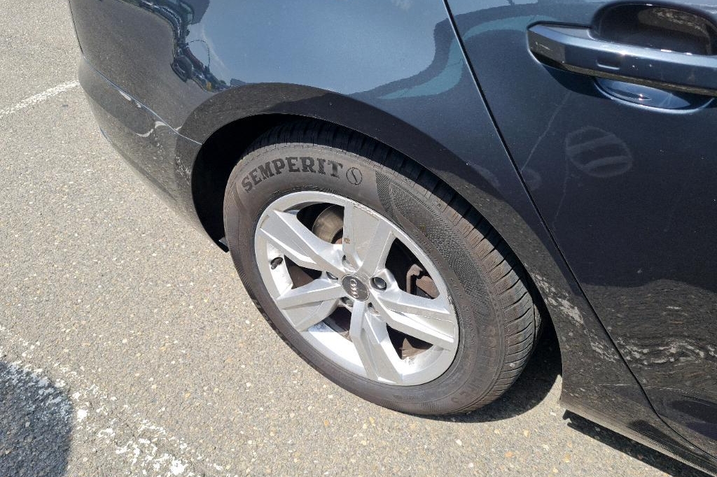 Audi A4 Avant 2016 фото 17