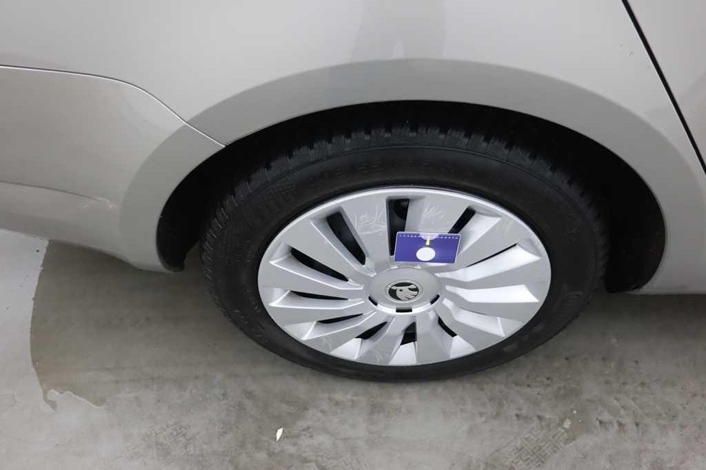 Skoda Octavia Combi 2016 фото 9