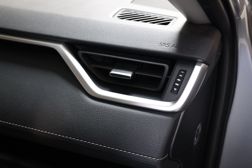 Toyota RAV4 2023 фото 32