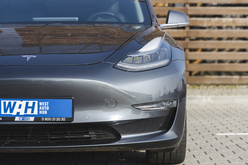 Tesla Model 3 2019 фото 4