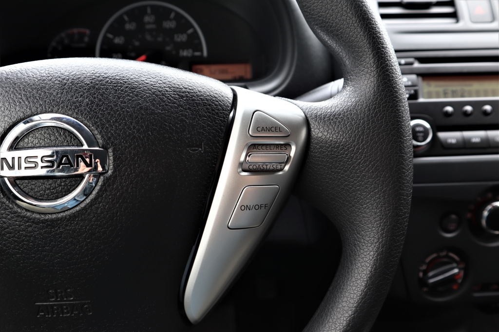 Nissan Versa 2016 фото 9