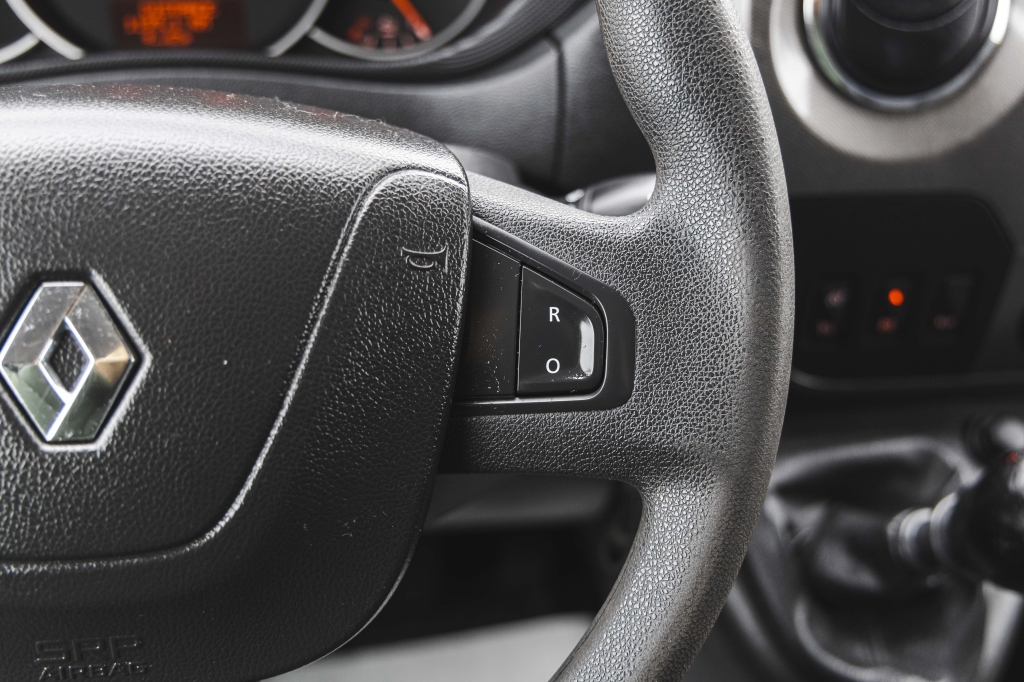 Renault Master 2018 фото 19