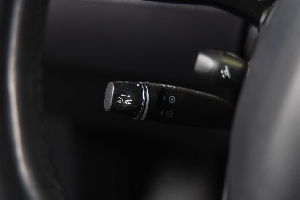 Tesla Model X 75D 2017 фото 18