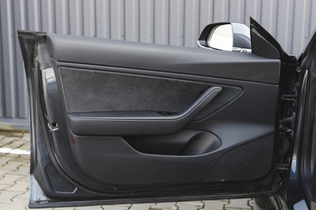 Tesla Model 3 2019 фото 18