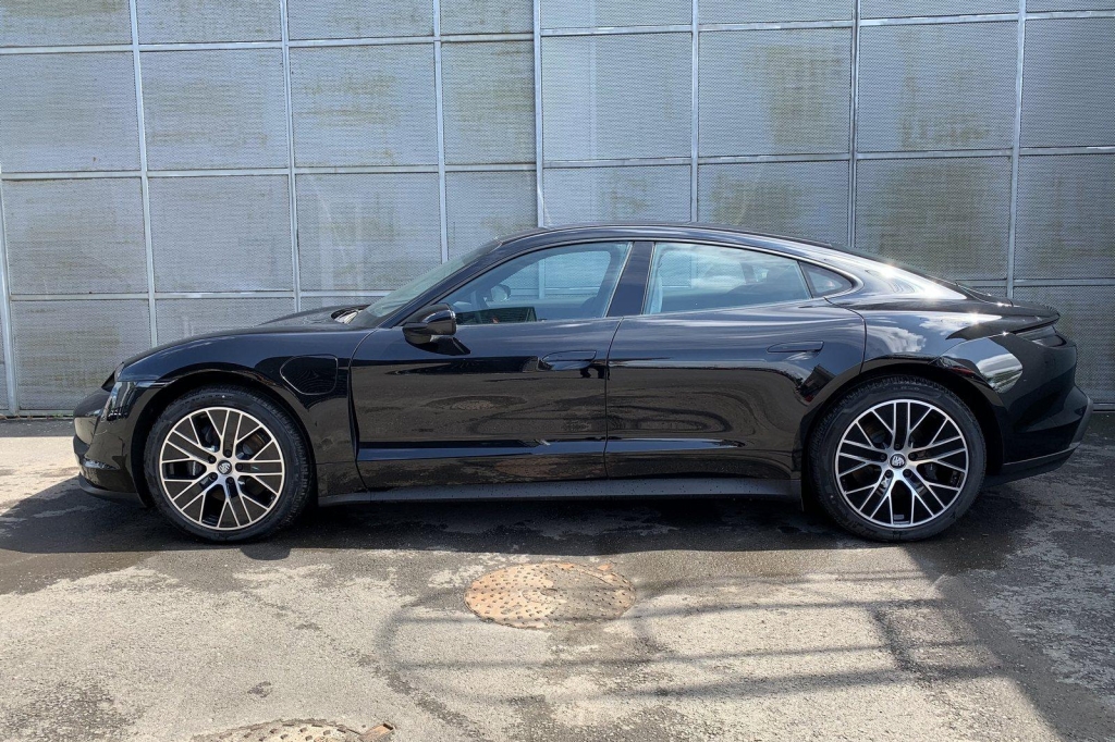 Porsche Taycan 2021 фото 4