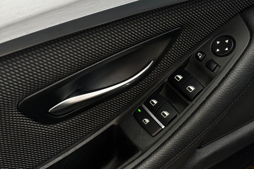 BMW 5er Touring 2011 фото 11