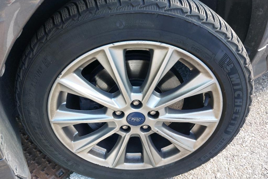 Ford Kuga 2018 фото 19