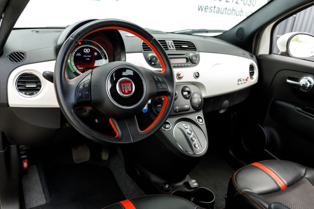 Fiat 500 E 2015 photo 8