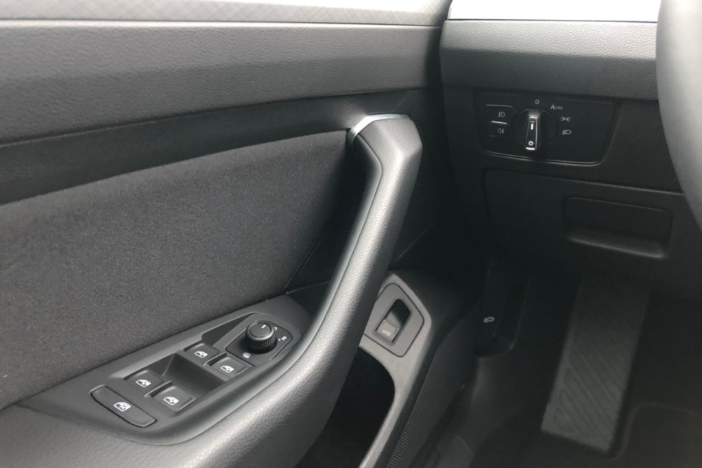 Volkswagen Passat B8 Business   2020 photo 9