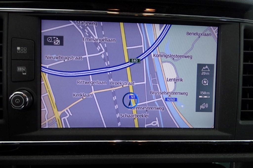 SEAT Leon 2019 photo 6