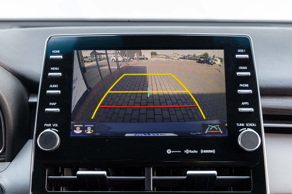 Toyota Avalon Hybrid 2020 фото 24