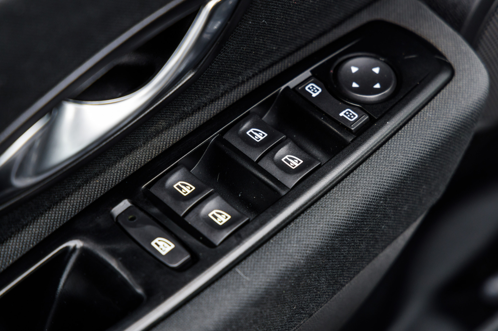 Renault Megane 2010 photo 21