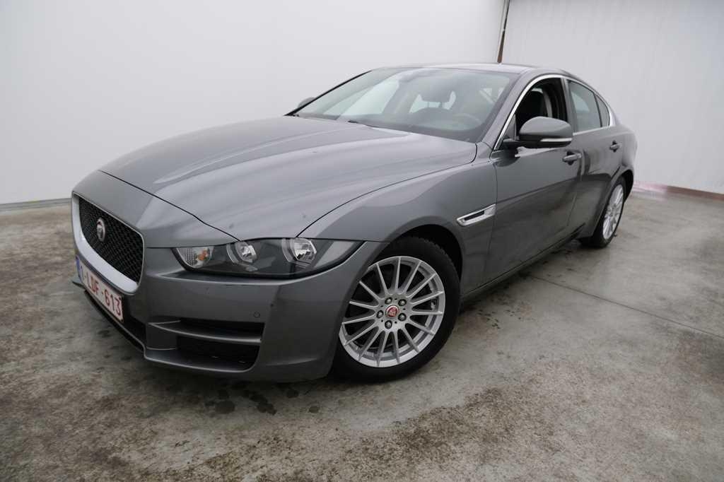 Jaguar XE 2015 фото 1