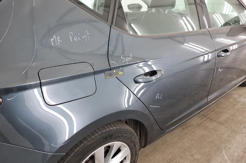 SEAT Leon 2019 фото 33