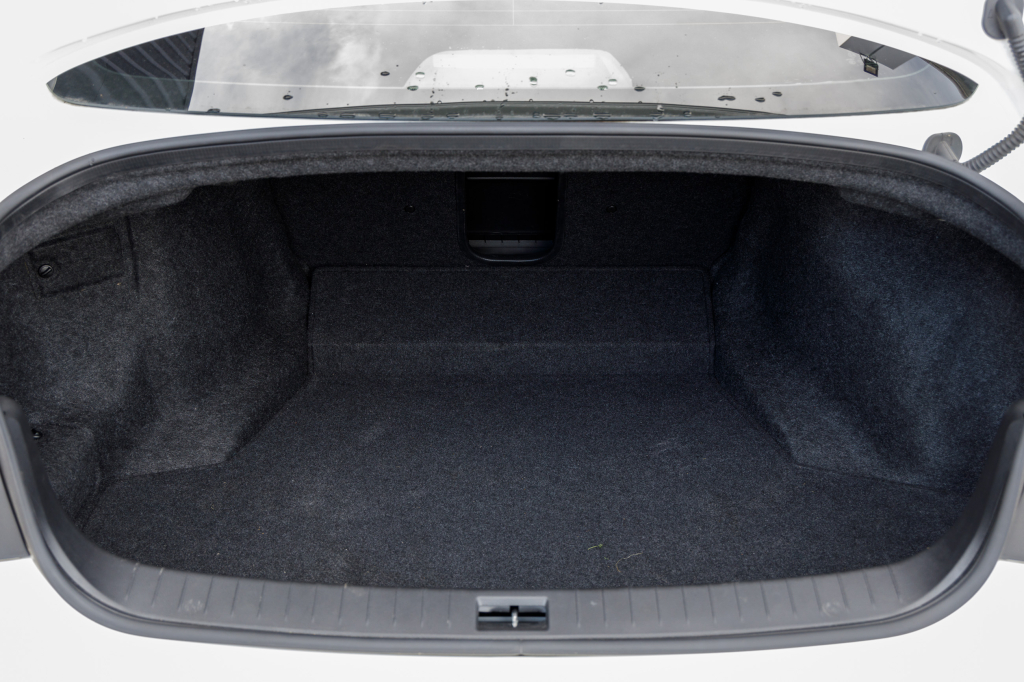 Infiniti Q50 photo 28