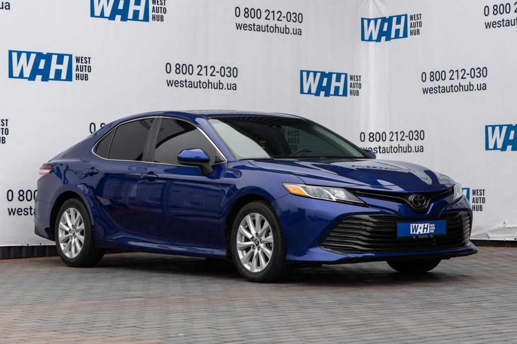 Toyota Camry LE 2017 фото 2