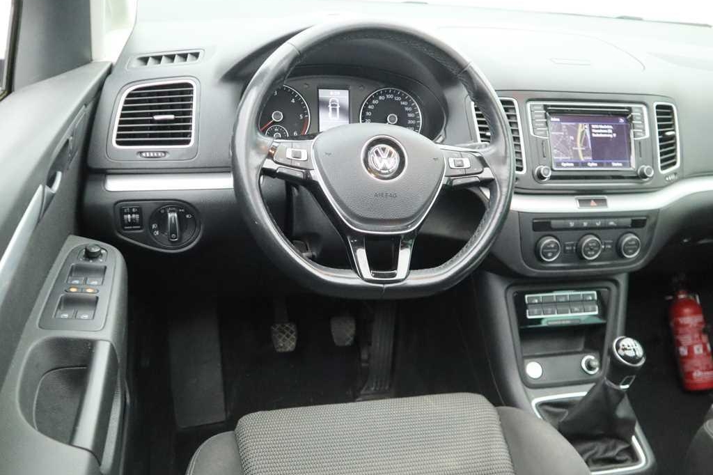 Volkswagen Sharan 2017 фото 8