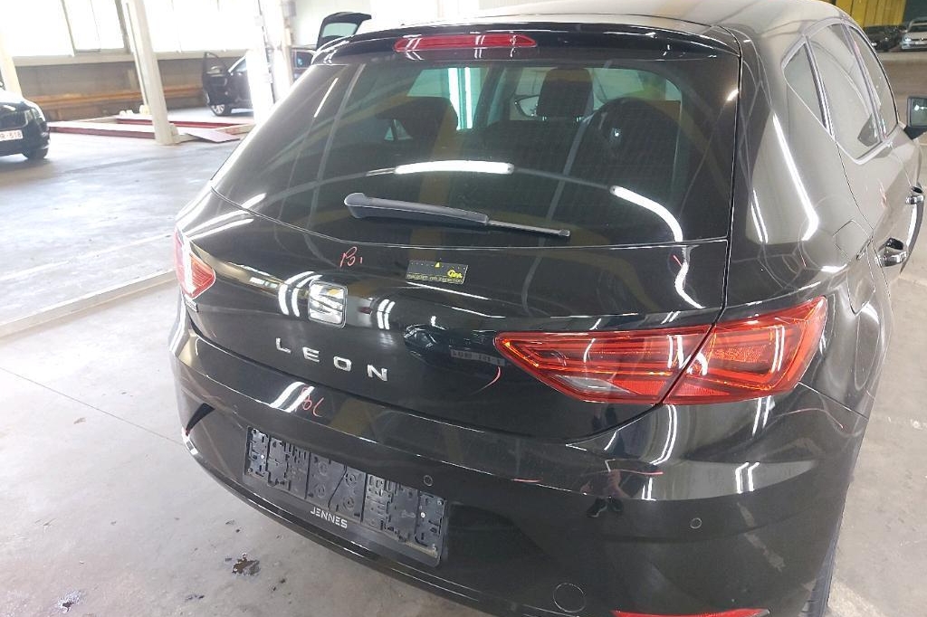 SEAT Leon 2019 photo 21