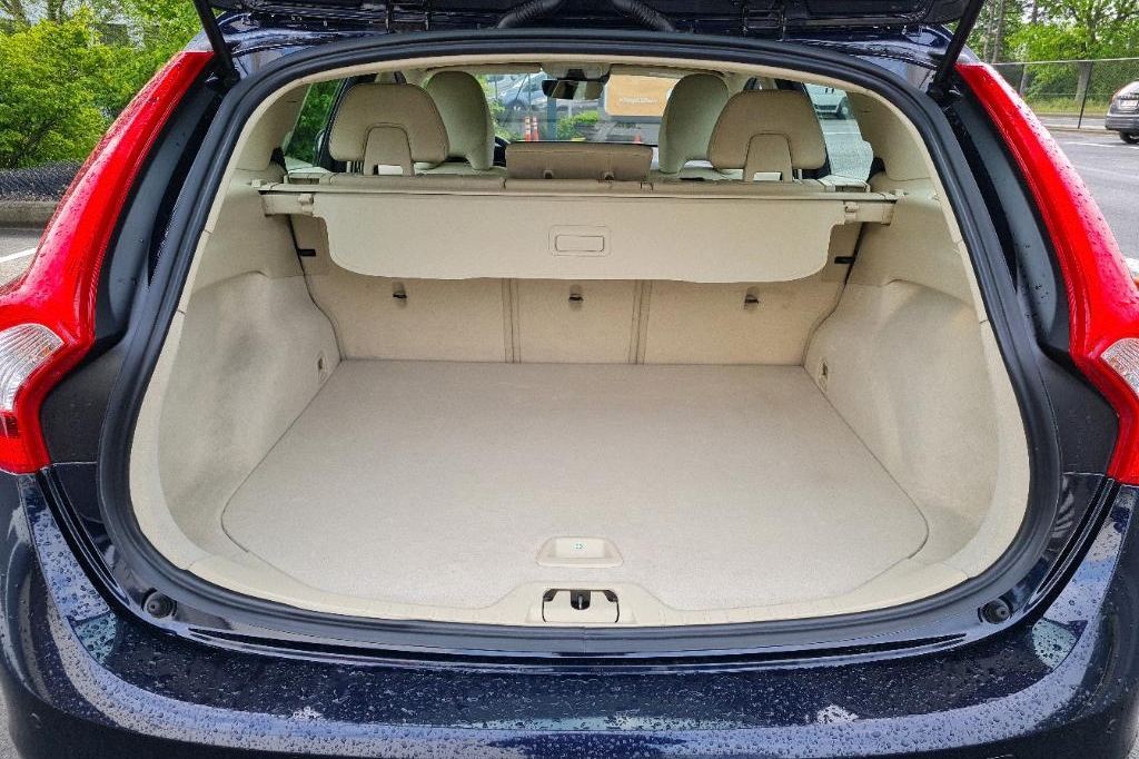 Volvo V60 2016 photo 20