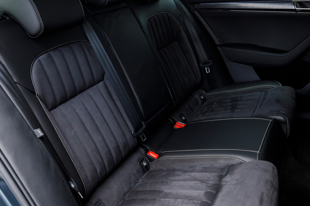 Skoda Superb 2019 photo 35