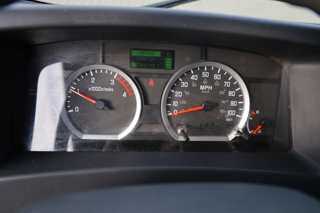 Isuzu NPR 2019 фото 19