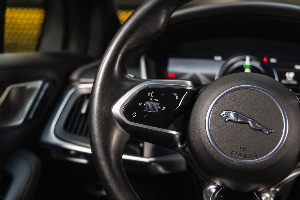 Jaguar I-Pace 2019 фото 22