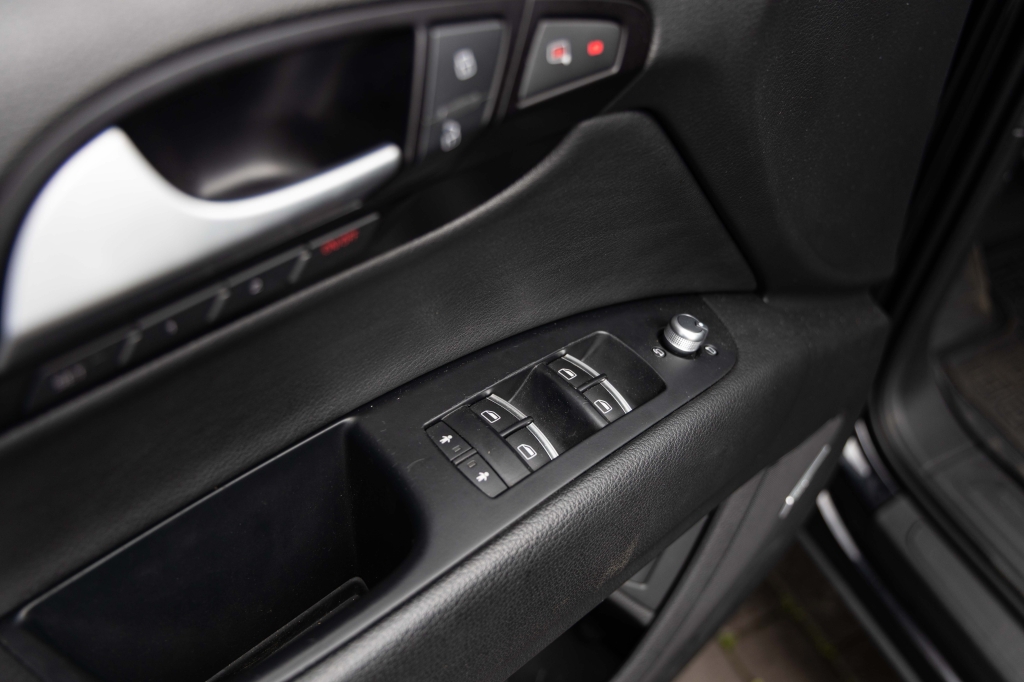 Audi Q7 2015 фото 13